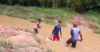 রাজনগরে সাদা সোনা সিলিকা বালু উত্তোলনে
