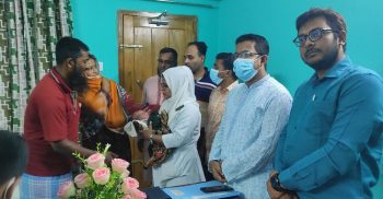 পাগলির সন্তানের দত্তক নিলেন রিপন দম্পত্তি