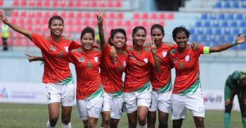 সাবিনার হ্যাটট্রিকে পাকিস্তানকে ৬ গোলের মালা পরাল বাংলাদেশ