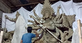 বরিশালে চলছে দুর্গাপূজার প্রস্তুতি