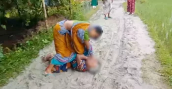 রংপুরের কাউনিয়ায় রাস্তায় ফেলে শাশুড়িকে নির্যাতন পুত্রবধূ আটক