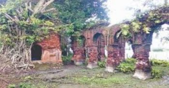 গলাচিপায় বিলুপ্তির পথে দয়াময়ী মন্দির