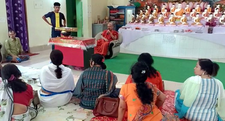 কলাপাড়ায় প্রবারনা পূর্নিমা উৎসব