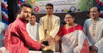 সাংবাদিকতায় বিশেষ অবদানের জন্য সম্মাননা পেলেন মাসুদুর রহমান