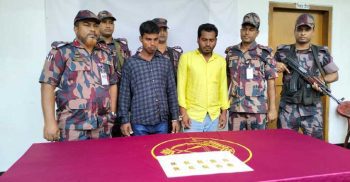 পাচারের সময় বেনাপোলে ১০টি সোনার বারসহ দুই ভাই আটক