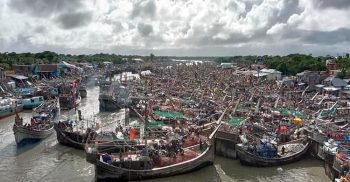 মধ্যরাত থেকে শুরু হয়েছে ইলিশ শিকারে ২২ দিনের নিষেধাজ্ঞা