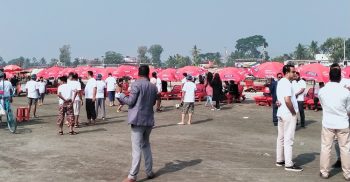 বিজয় দিবসের দিন হাজারো পর্যটকে ভরপুর কুয়াকাটা