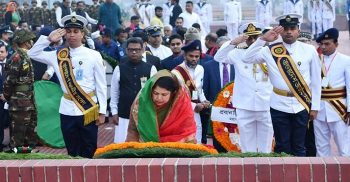 জাতীয় স্মৃতিসৌধে মুক্তিযুদ্ধের বীর শহীদদের প্রতি স্পিকারের শ্রদ্ধা