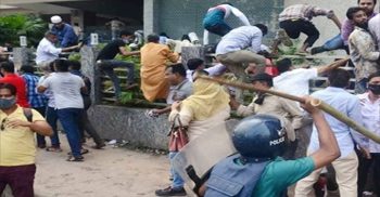 রাজধানীর পল্টনে পুলিশের সঙ্গে বিএনপি নেতাকর্মীদের সংঘর্ষ
