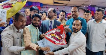 জিএম কাদেরের জন্মদিনে মোঃআজিজুল হুদা চৌধুরী সুমনের শুভেচ্ছা