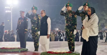 ভাষা শহীদদের প্রতি রাষ্ট্রপতি ও প্রধানমন্ত্রীর শ্রদ্ধা নিবেদন