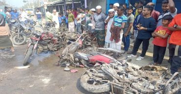 সিরাজগঞ্জে আ.লীগ ও বিএনপির ধাওয়া পাল্টা ধাওয়া, ১৩টি মোটরসাইকেলে আগুন