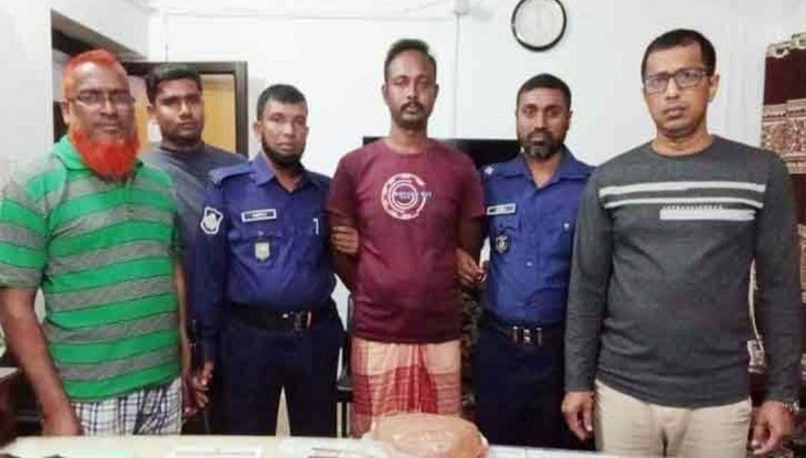 বরগুনার তালতলীতে গাঁজাসহ চাকুরিচ্যুত সেনা সদস্য গ্রেফতার