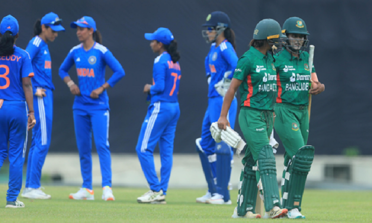 ভারতের কাছে হার দিয়ে সিরিজ শুরু করলো বাংলাদেশ নারী দল