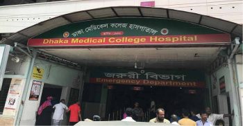 রাজধানীর যাত্রাবাড়ীর কোনাপাড়া এলাকায় বাসের ধাক্কায় যুবক নিহত