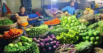 বাড়লো মুরগি-ডিম-মরিচের দাম, স্থিতিশীল সবজি