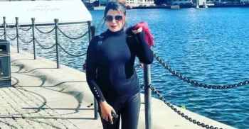 সংবাদের পর বিদেশে থাকা সেই শিক্ষকের ইস্তফা
