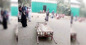 ভোলার চরফ্যাশনে সম্পত্তি না দেওয়ায় বাবার লাশ দাফন করতে দিচ্ছে না সন্তানরা