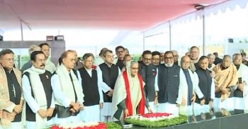 জাতীয় স্মৃতিসৌধে শ্রদ্ধা জানাল নতুন মন্ত্রিসভা