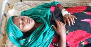 গলাচিপায় ১ সন্তানের জননীকে মধ্যযুগীয় কায়দায় মারধর হাসপাতালে ভর্তি