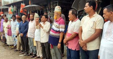 নিরবচ্ছিন্ন বিদ্যুৎ এবং খাল-বিল-জলাশয় দখলমুক্ত’র দাবীতে মানববন্ধন