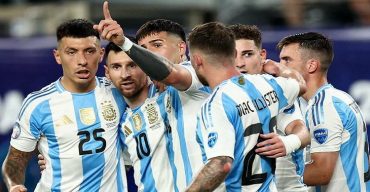 মেসি ও আলভারেজের গোলে কানাডাকে হারিয়ে ফাইনালে আর্জেন্টিনা