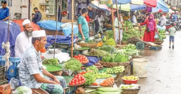 কোটা সংস্কার আন্দোলন ঘিরে সবজি-মাছ-ডিমে স্বস্তি, চালের দাম চড়া