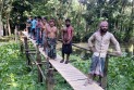 আগৈলঝাড়ায় একটি ব্রিজের অভাবে পাঁচ গ্রামের মানুষের দূর্ভোগ চরমে