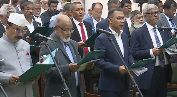 শপথ নিলেন বিএনপি থেকে নির্বাচিত সংসদ সদস্যরা