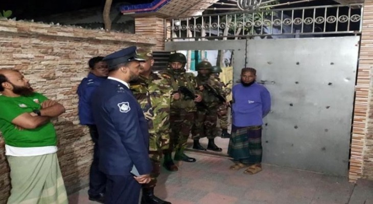 চাঁদা না দেওয়ায় জুটমিল মালিকের বাড়িতে ককটেল বিস্ফোরণ