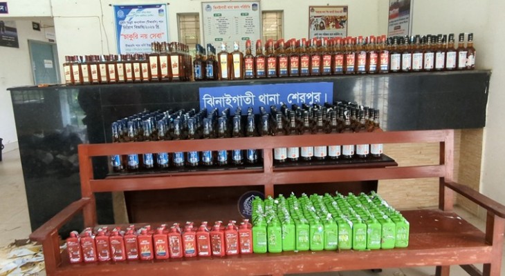ঝিনাইগাতীতে অবৈধ ভারতীয় বিভিন্ন ব্যান্ডের হুইস্কি মদ উদ্বার