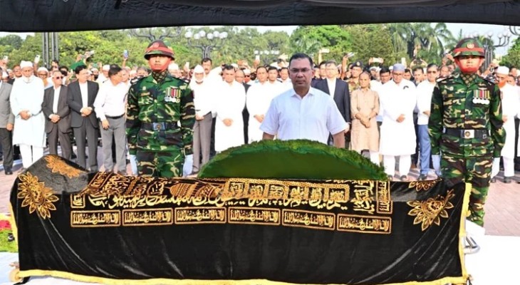 সাবেক এমপি আব্দুল হাইয়ের জানাজায় অংশ নিলেন প্রধানমন্ত্রী