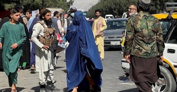 ঘনিষ্ঠ পুরুষ সঙ্গী ছাড়া আফগান নারীদের ভ্রমণে নিষেধাজ্ঞা